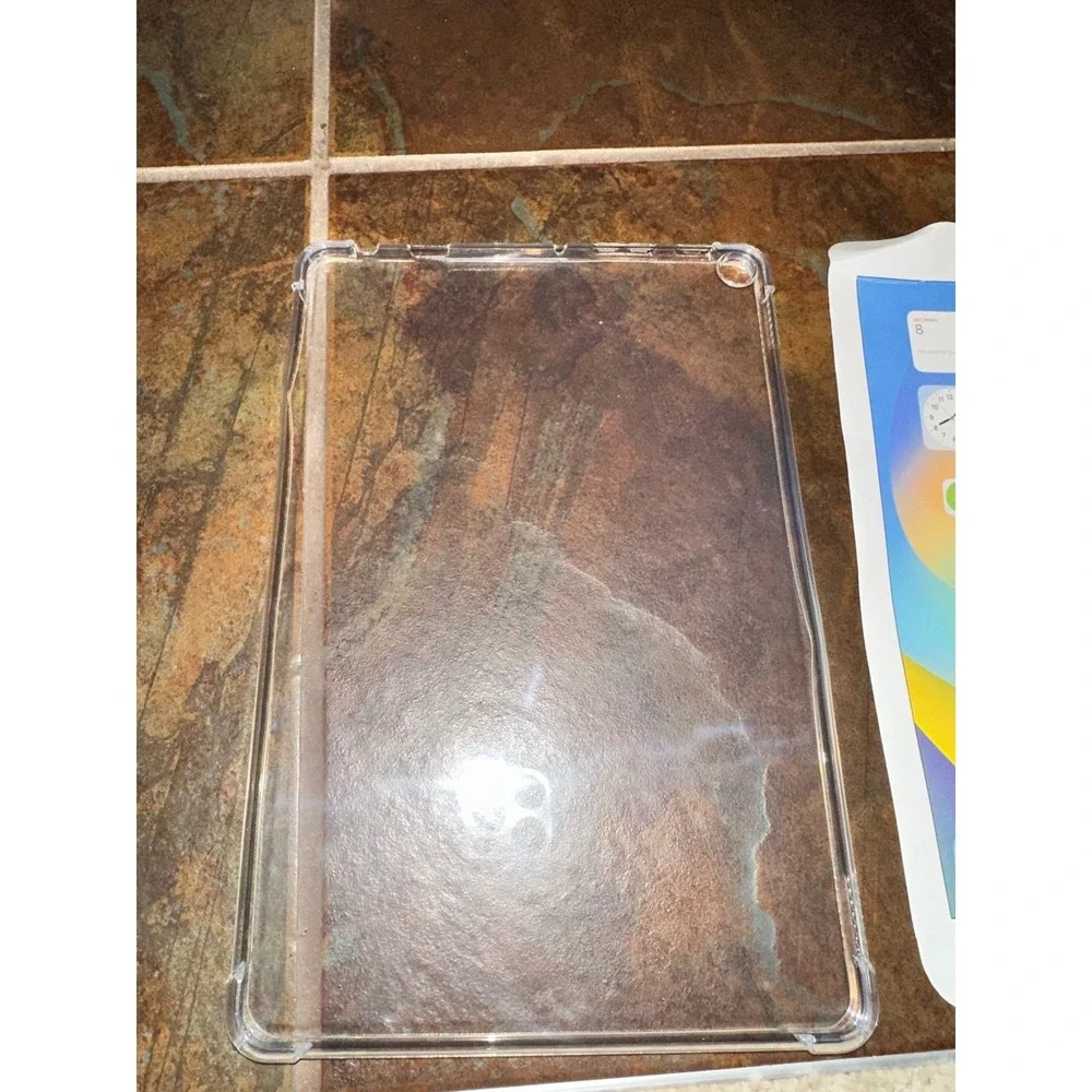 NWOT Fire HD10 2023 Tablet Case, Scratch-Resistant Back, Non-Yellowing, Crystal